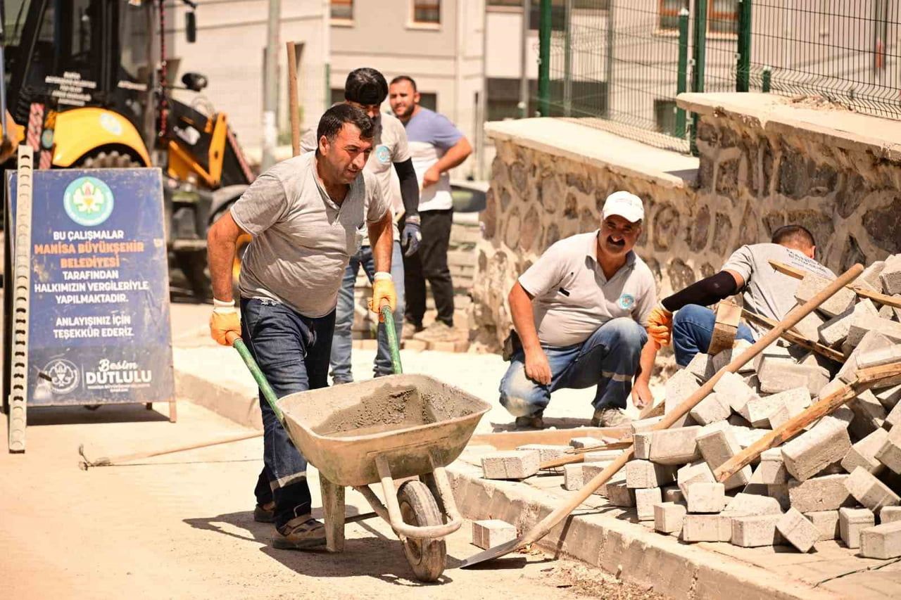 MANİSA BÜYÜKŞEHİR BELEDİYESİ, YUNUSEMRE İLÇESİ AKGEDİK MAHALLESİ’NDE ALTYAPI ÇALIŞMALARI NEDENİYLE...