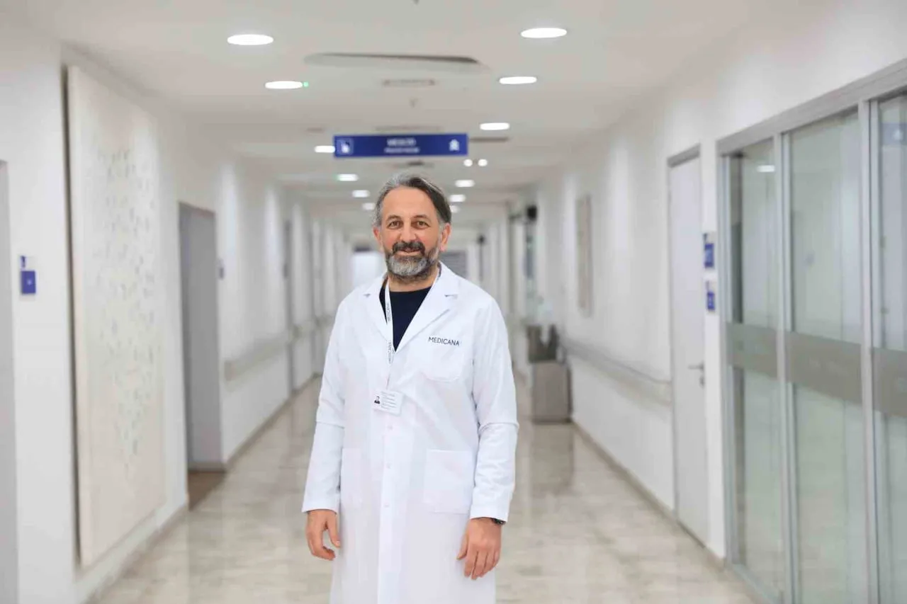 MEDİCANA SAĞLIK GRUBU KALP VE DAMAR CERRAHİSİ UZMANI OP. DR. AHMET NİHAT BAYSAL