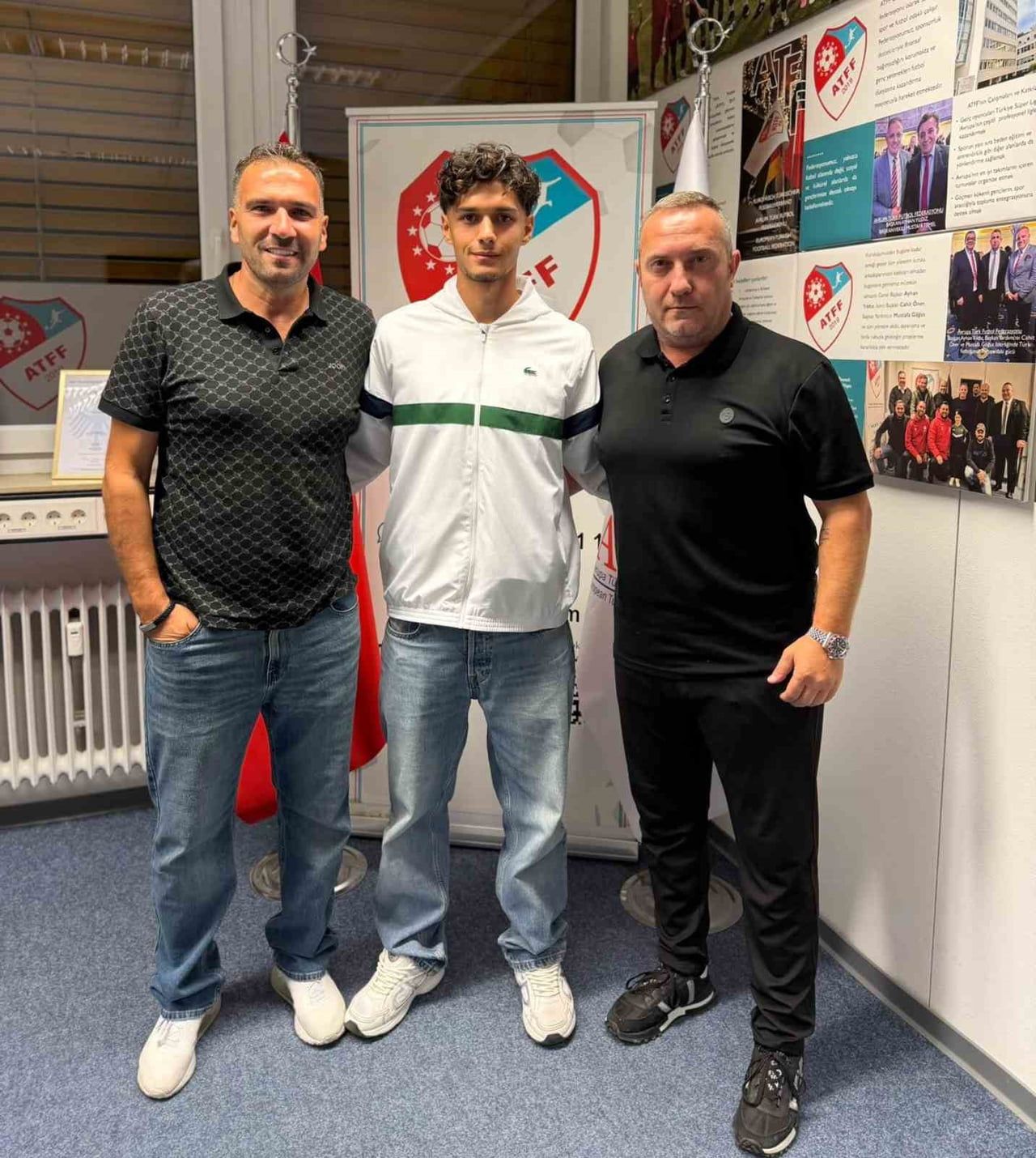 ALMANYA’DA KARLSRUHER SC ALTYAPISINDA YETİŞEN 18 YAŞINDAKİ ORTA SAHA OYUNCUSU BUĞRA DUMAN...