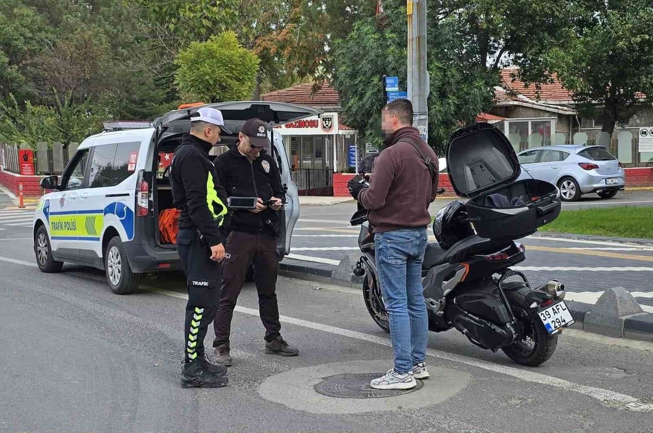 TEKİRDAĞ'IN HAYRABOLU İLÇESİNDE, İLÇE EMNİYET MÜDÜRLÜĞÜ TRAFİK TESCİL VE DENETLEME BÜRO AMİRLİĞİ...