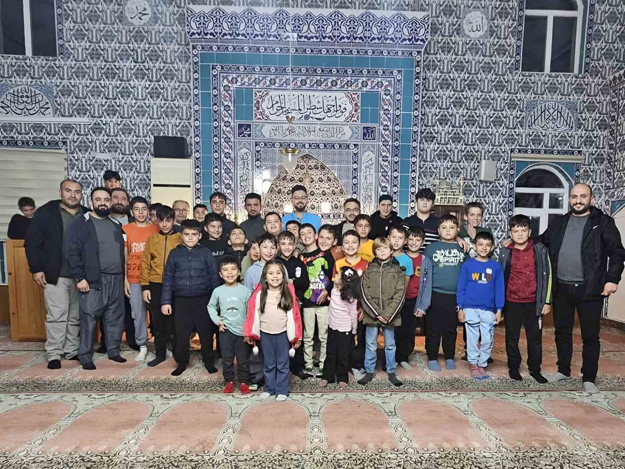 SEYİTGAZİ İLÇESİNDE GENÇLER "KUR'AN-I KERİM'İN BİLİMSEL MUCİZELERİ" KONULU SOHBETTE BİR ARAYA...