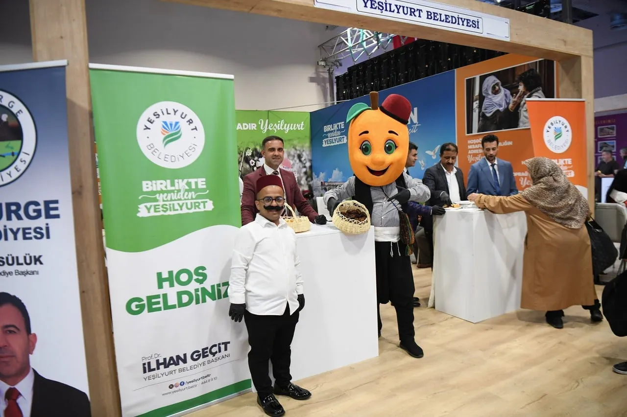 YEŞİLYURT BELEDİYESİNİN TANITIM STANDI İSTANBUL’DA YOĞUN İLGİ GÖRÜYOR