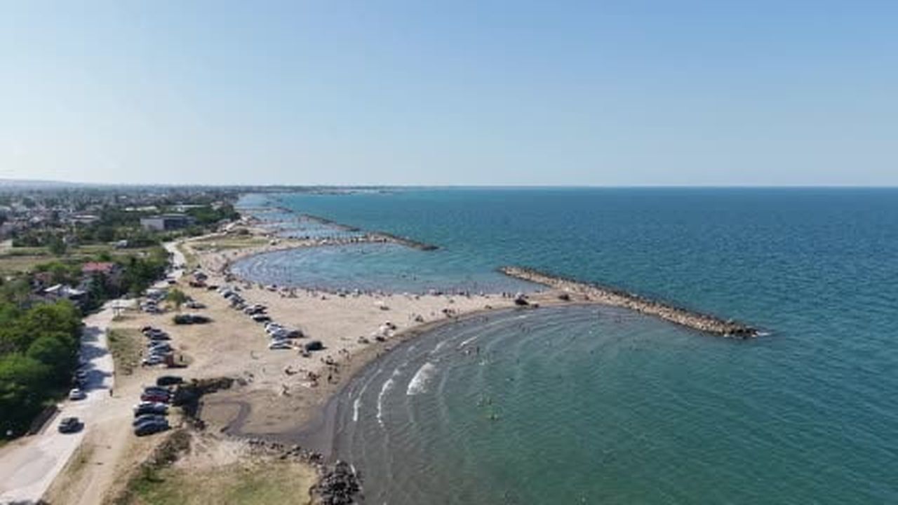 Samsun'da dalgakıranların oluşturduğu koylar Ege ve Akdeniz'i aratmıyor