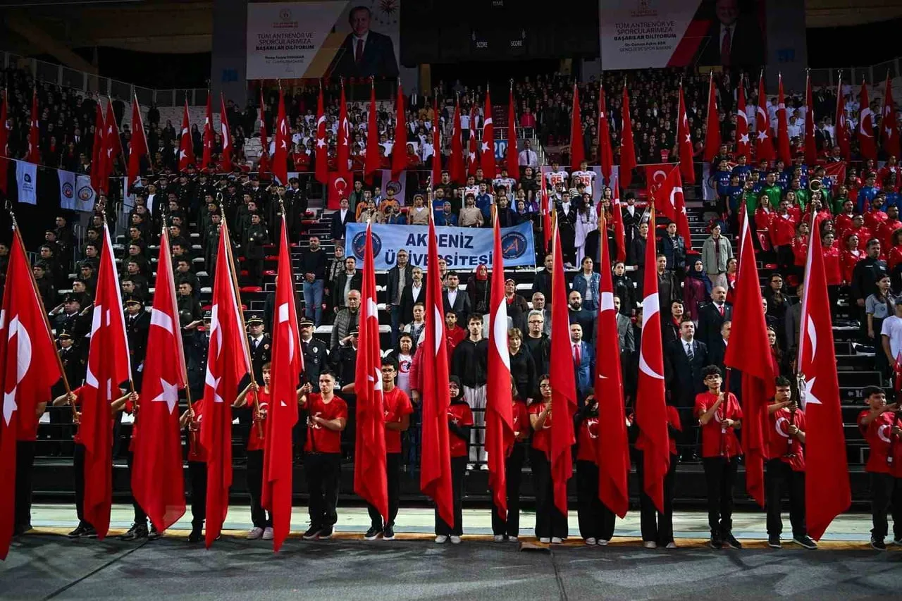 29 EKİM CUMHURİYET BAYRAMI'NIN 103'ÜNCÜ YIL DÖNÜMÜ, ANTALYA'DA DÜZENLENEN TÖRENLE KUTLANDI....