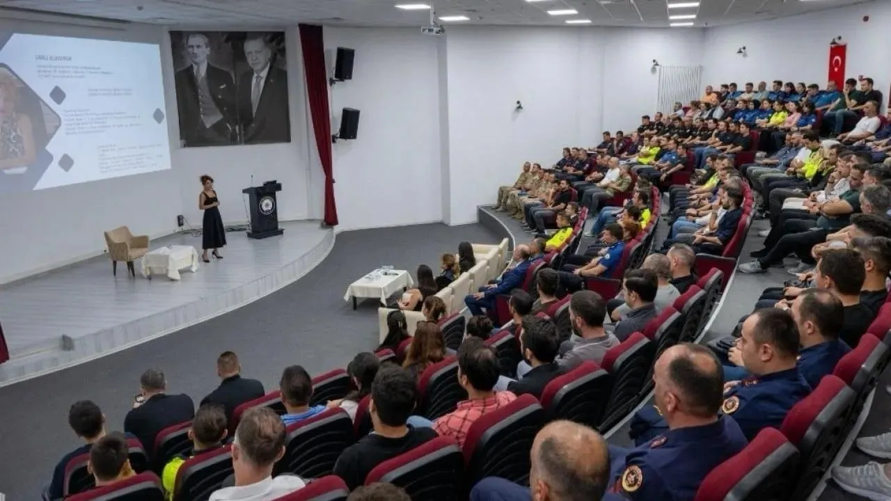 SİNOP İL EMNİYET MÜDÜRLÜĞÜ TARAFINDAN ÇOCUKLARIN GELİŞİM SÜREÇLERİNE YÖNELİK FARKINDALIK...