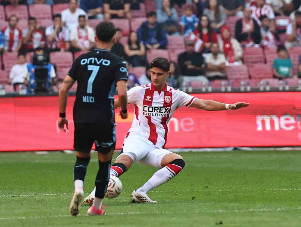 TRENDYOL SÜPER LİG'İN 7. HAFTASINDA SAMSUNSPOR, SAHASINDA TRABZONSPOR İLE KARŞI KARŞIYE GELİYOR....