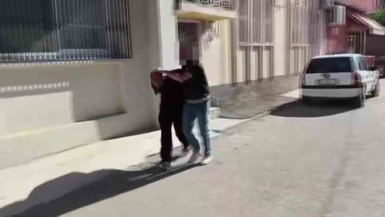 ADANA'DA UYUŞTURUCU MADDE TİCARETİ VE KULLANIMI SUÇUNDAN KESİNLEŞMİŞ HAPİS CEZASI BULUNAN 39...