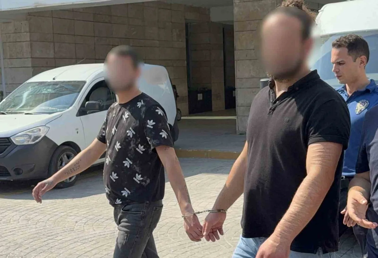 SAMSUN’DA BİR ÇAY OCAĞINDA ÇIKAN KAVGADA BİR KİŞİ YARALANIRKEN, GÖZALTINA ALINAN 2 KİŞİ...