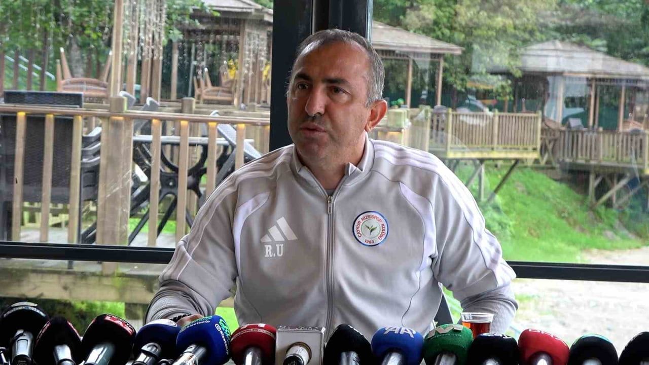 ÇAYKUR RİZESPOR'DA TEKNİK DİREKTÖR RECEP UÇAR, BASIN MENSUPLARINA AÇIKLAMALARDA BULUNDU