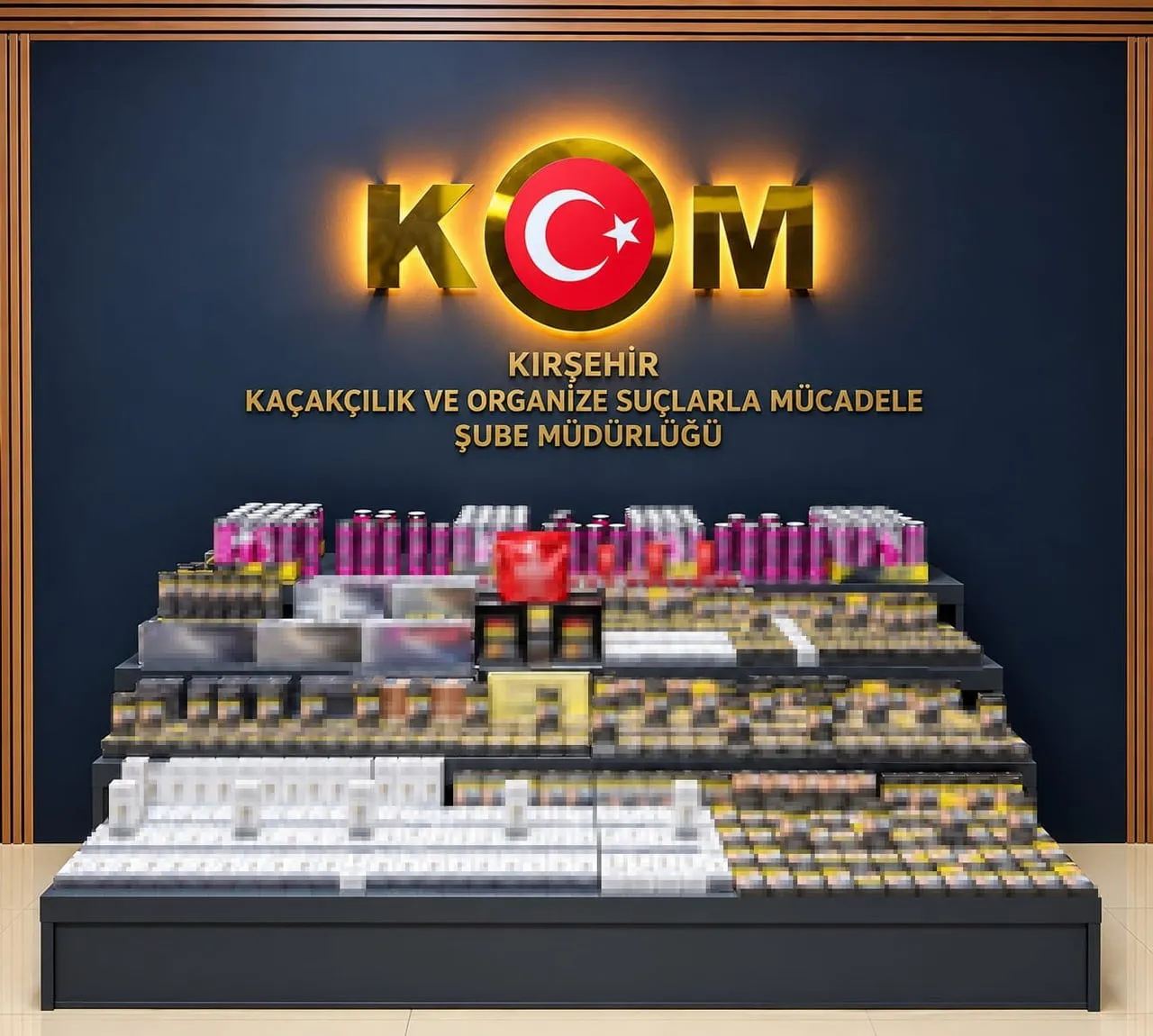 KIRŞEHİR’DE POLİS DURDURULAN ARAÇTA 750 PAKET GÜMRÜK KAÇAĞI SİGARA VE 120 ADET GÜMRÜK KAÇAĞI ÜRÜN...