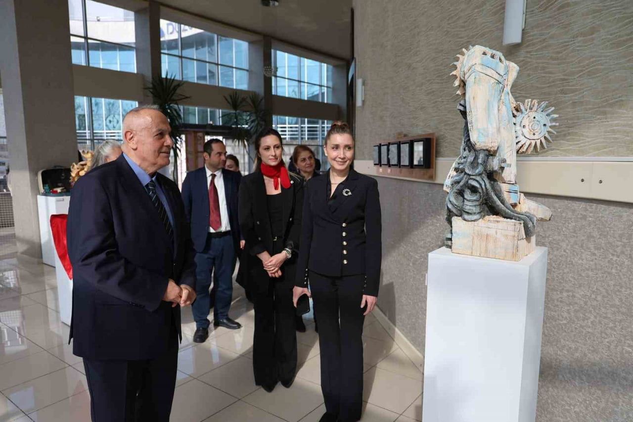DÜZCE ÜNİVERSİTESİ SANAT TASARIM VE MİMARLIK FAKÜLTESİ MİMARLIK, HEYKEL VE RESİM BÖLÜMLERİ...