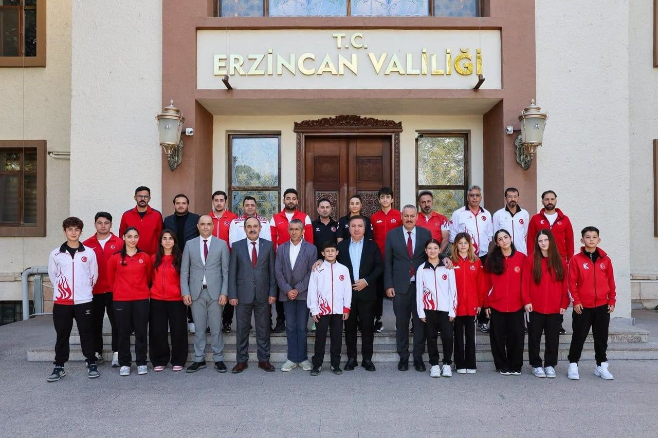 ERZİNCAN VALİSİ AYDOĞDU, BAŞARILI SPORCULARI KABUL ETTİ