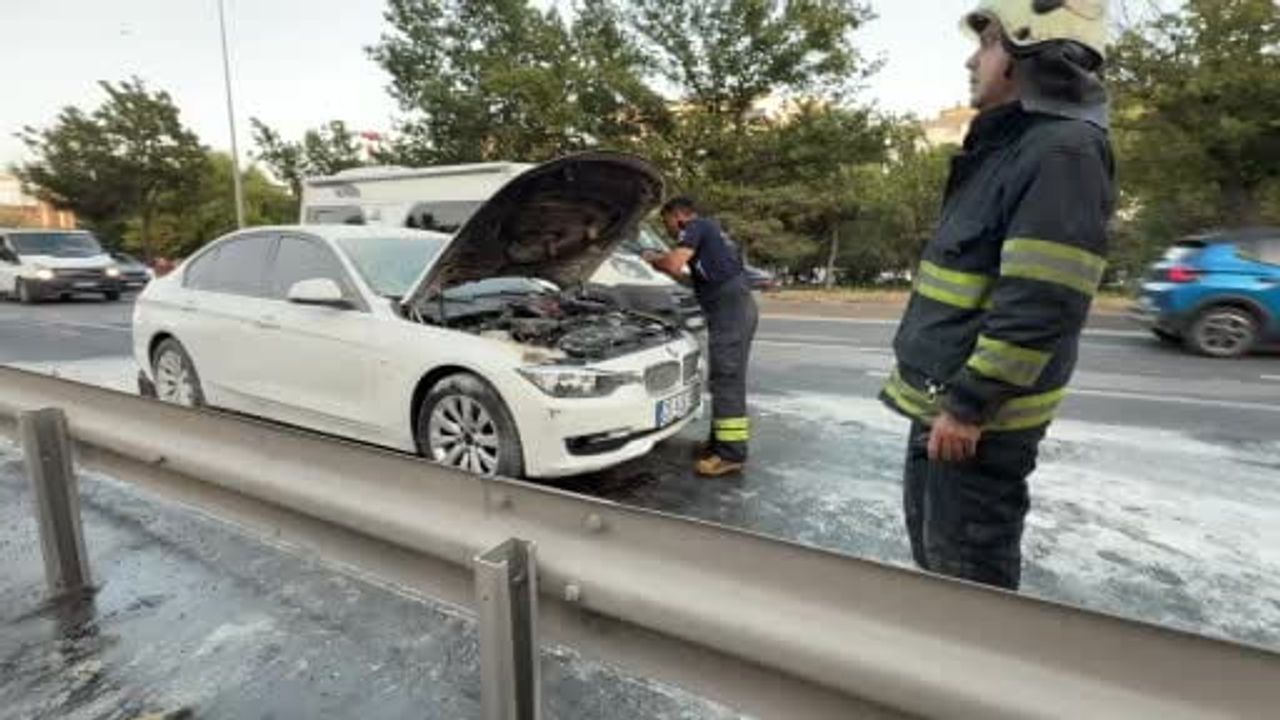 Sanayiden 10 dakika önce aldığı otomobili yandı
