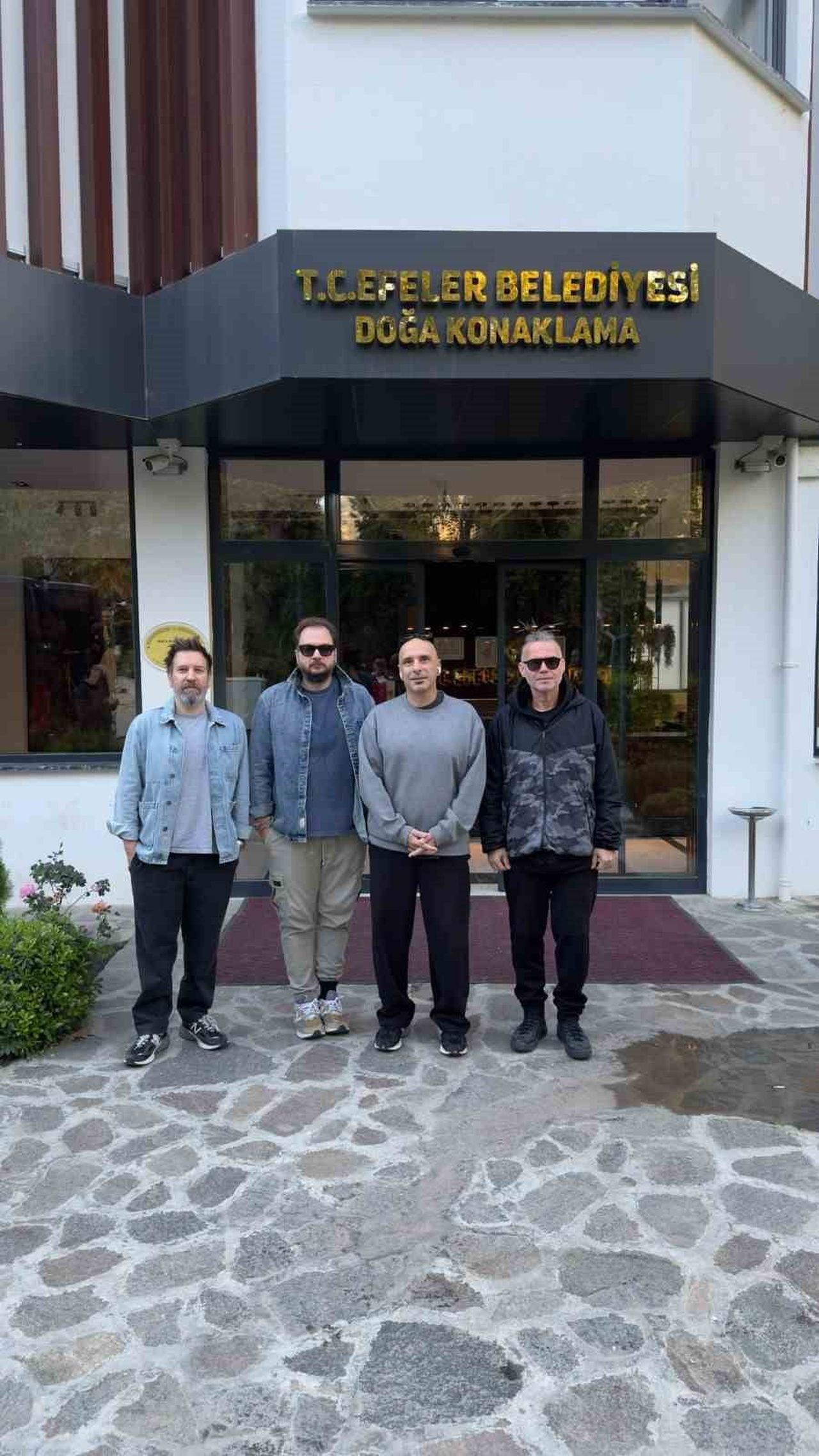 DOĞA KONAKLAMA, MÜZİK GRUBUNU AĞIRLADI