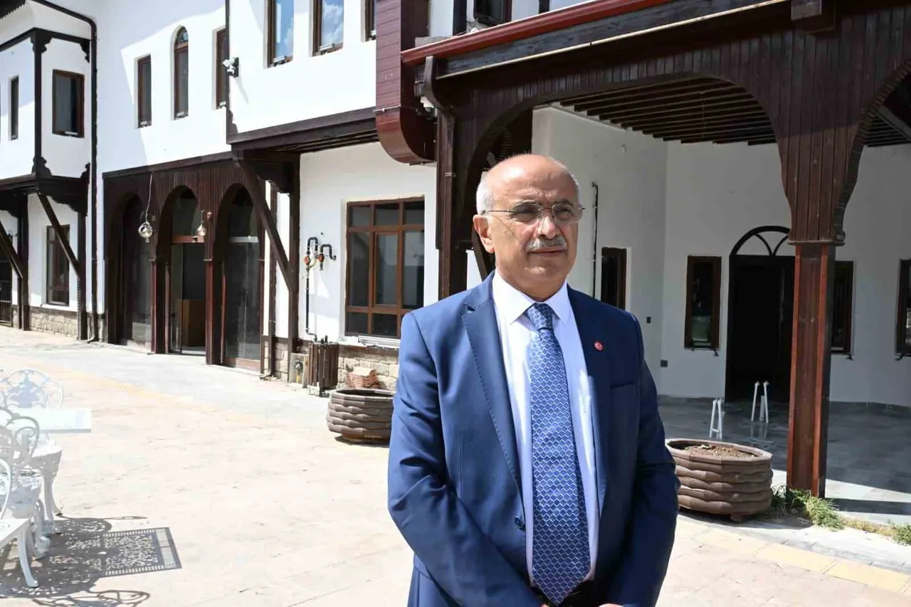 BAŞKAN ER: "KERPİÇ EVLER NEZİH BİR BULUŞMA NOKTASI OLACAK"