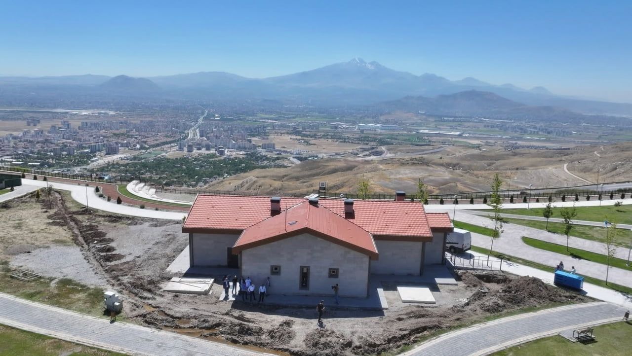 KOCASİNAN BELEDİYE BAŞKANI AHMET ÇOLAKBAYRAKDAR; KAYSERİ’NİN EŞSİZ ŞEHİR MANZARASININ EN GÜZEL...