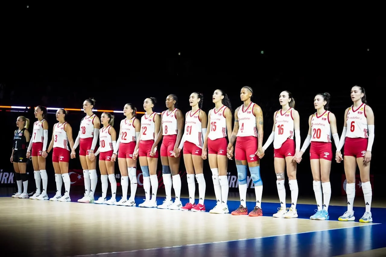 A MİLLİ KADIN VOLEYBOL TAKIMI, POLONYA'YI 3-1 MAĞLUP ETTİ