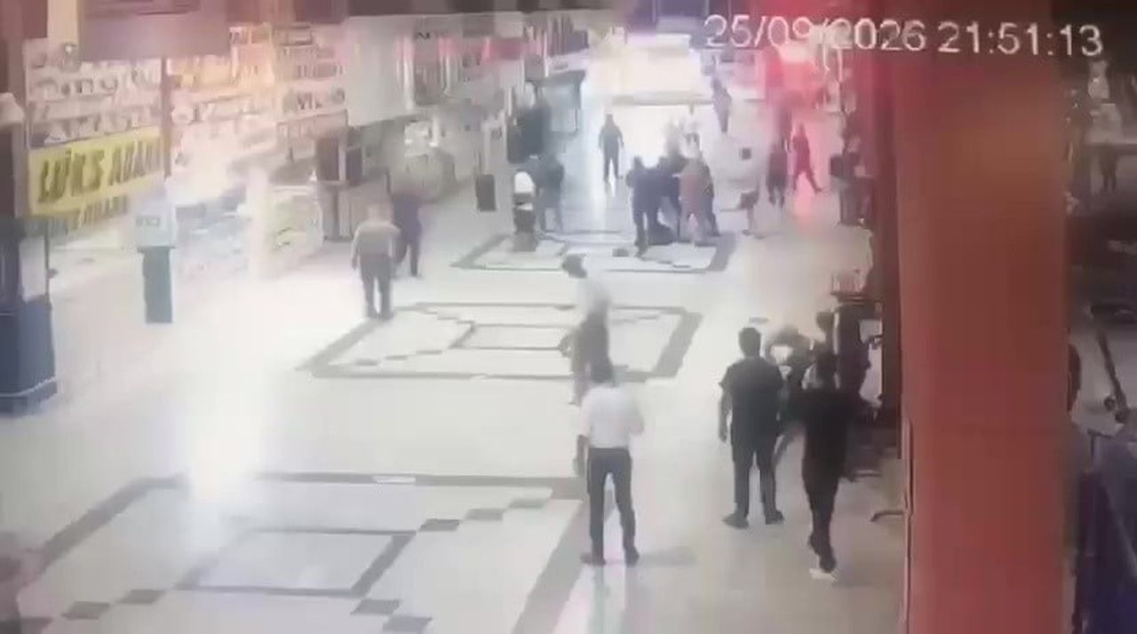 ADANA OTOGARI’NDA KENDİSİNDEN ÖNCE BİLET ALIP DAHA SONRA BİLETİ İPTAL ETMEK İSTEYEN VATANDAŞI DARP...