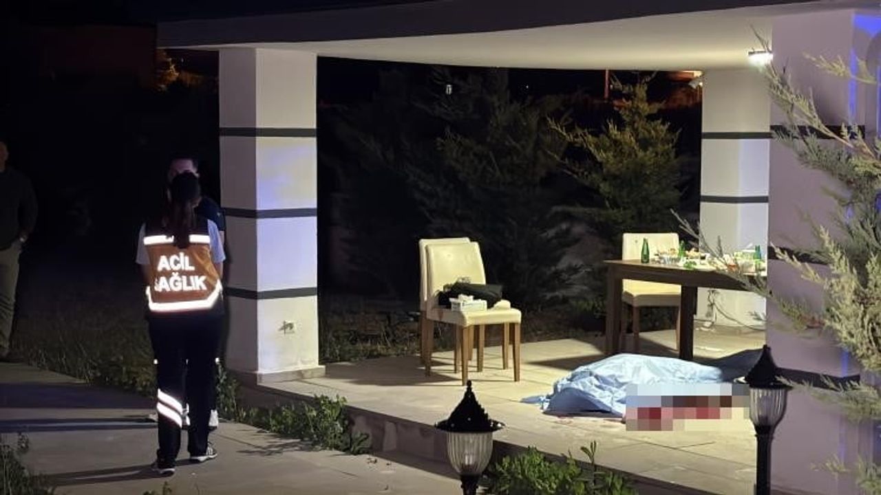 AKSARAY'DA VİLLA BAHÇESİNDEKİ KAMELYADA KURULAN İÇKİ MASASINDA 1 KİŞİ TABANCAYLA VURULARAK...