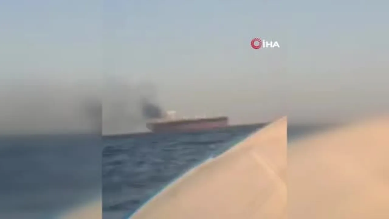 İran ordusu, navigasyon sistemlerini devre dışı bırakarak Hürmüz Boğazı'ndaki "yasak bölgeyi"...