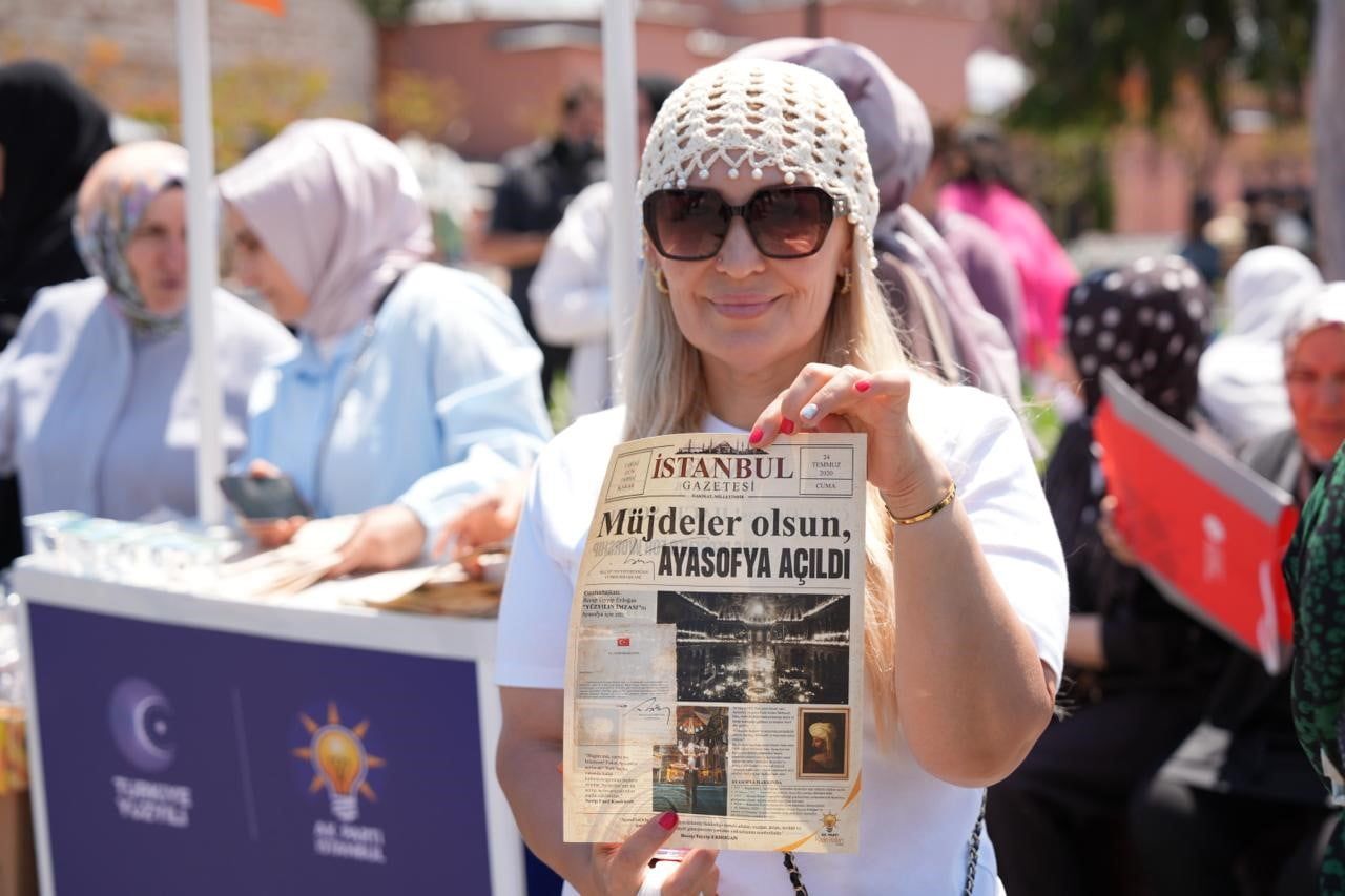 AK PARTİ İSTANBUL İL KADIN KOLLARI BAŞKANLIĞI, AYASOFYA-İ KEBİR CAMİ-İ ŞERİFİ'NİN YENİDEN İBADETE...