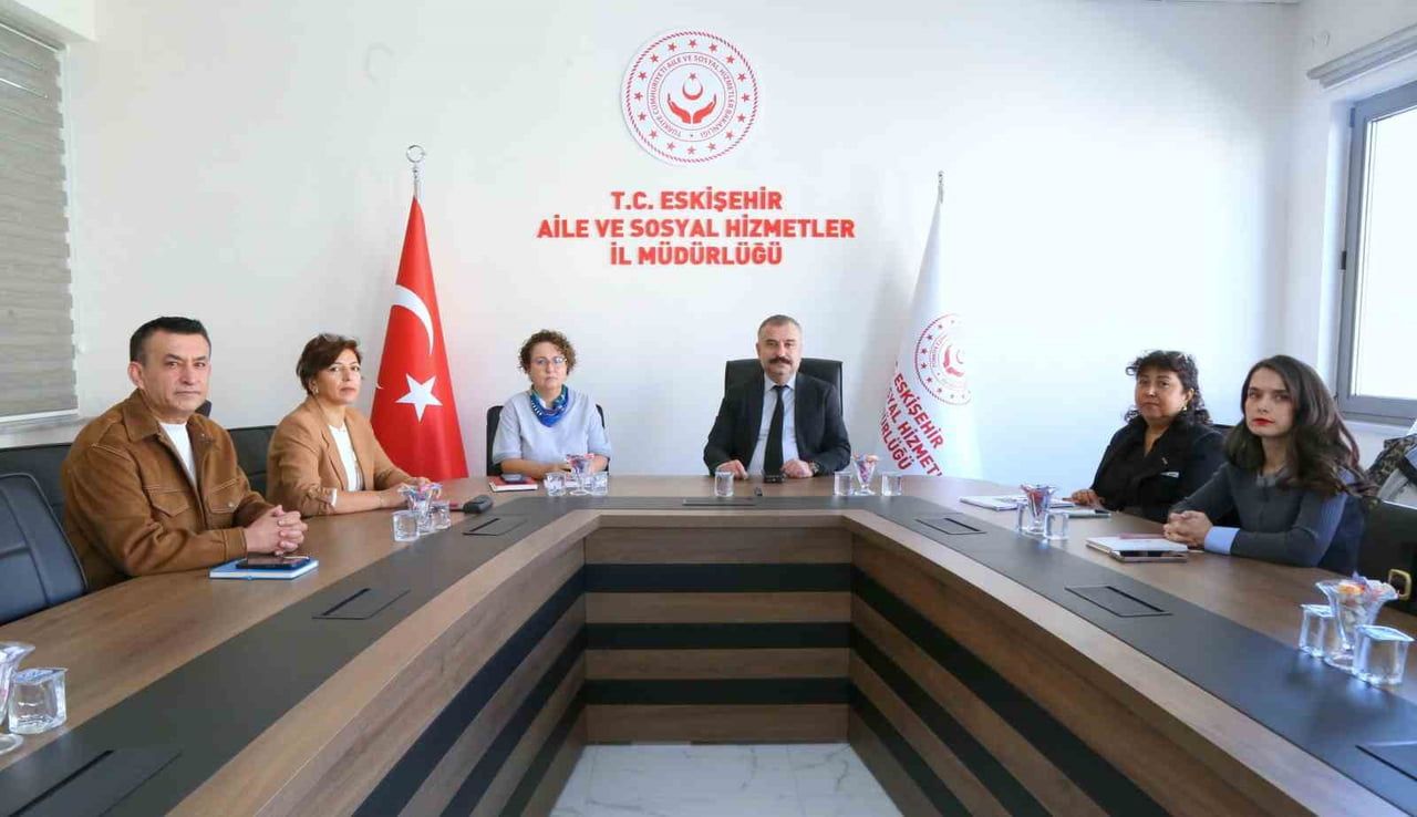 ESKİŞEHİR AİLE VE SOSYAL HİZMETLER İL MÜDÜRLÜĞÜ BÜNYESİNDE KADIN ODAKLI HİZMET VEREN KURULUŞLARIN...