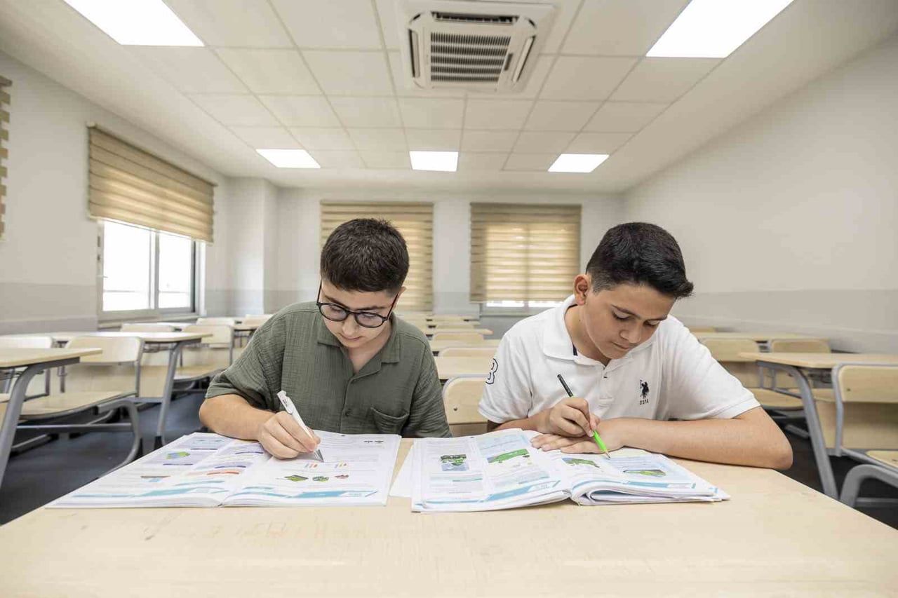 MERSİN BÜYÜKŞEHİR BELEDİYESİNİN EĞİTİM VE ÖĞRETİMİ DESTEKLEME KURS MERKEZLERİNDE LGS’YE HAZIRLANAN...