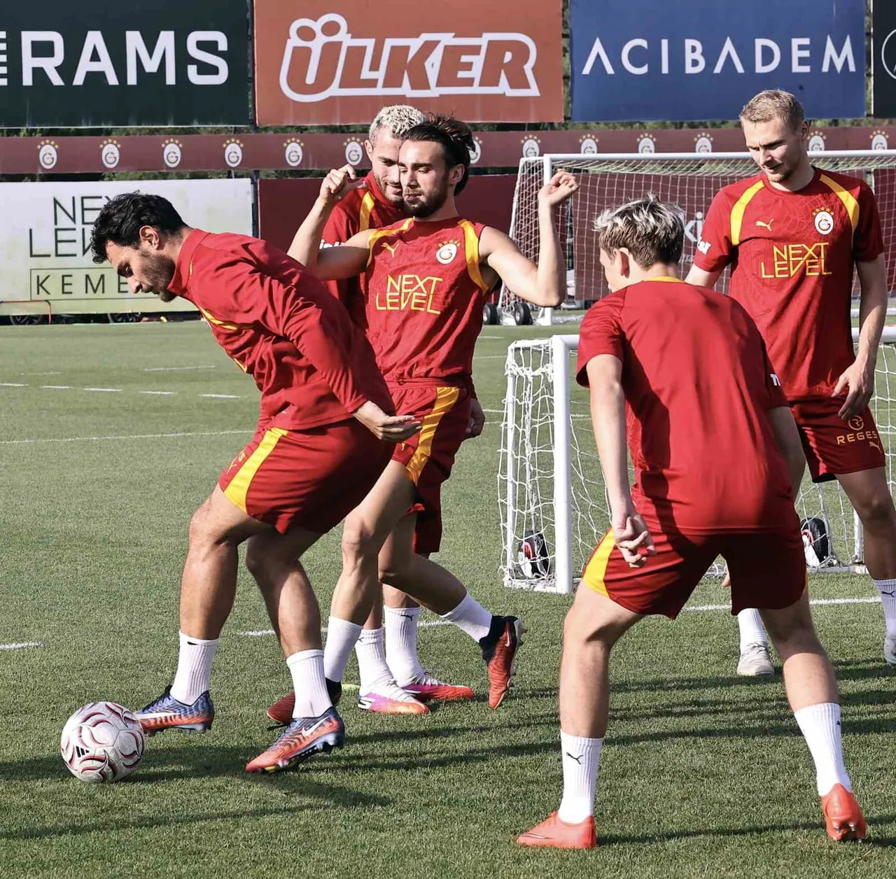 GALATASARAY, TRENDYOL SÜPER LİG’İN 3. HAFTASINDA GÖZTEPE İLE YAPACAĞI KARŞILAŞMANIN HAZIRLIKLARINA...