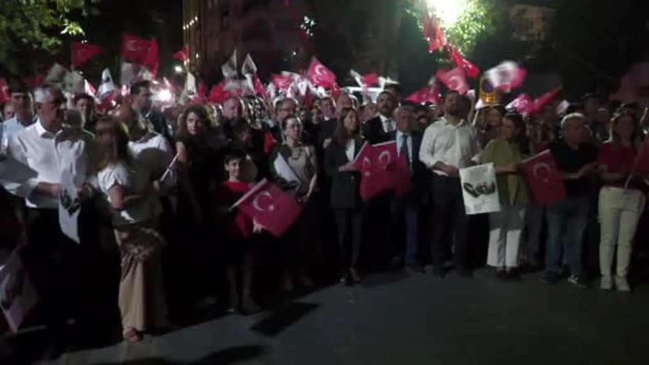 Binlerce Manisalı zafer coşkusunda buluştu