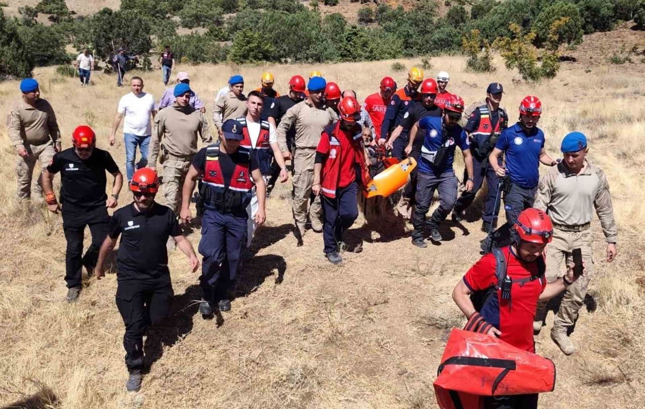 ZİHİNSEL ENGELLİ VATANDAŞ SAĞ OLARAK BULUNUP AİLESİNE TESLİM EDİLDİ
