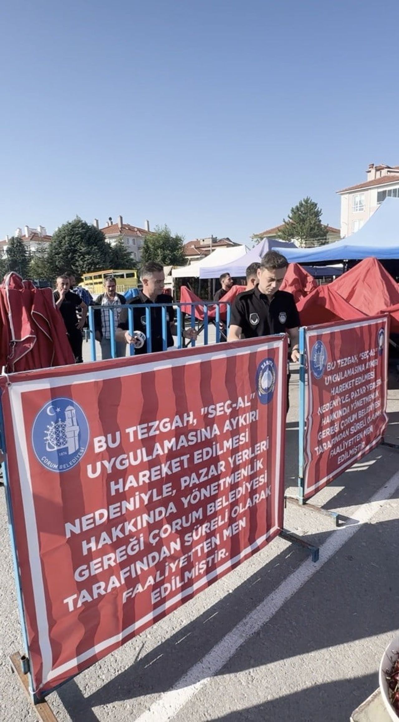 ÇORUM'DA PAZAR YERLERİNDE "SEÇ-AL" UYGULAMASINA YÖNELİK DENETİMLERİNİ SÜRDÜREN BELEDİYE EKİPLERİ...