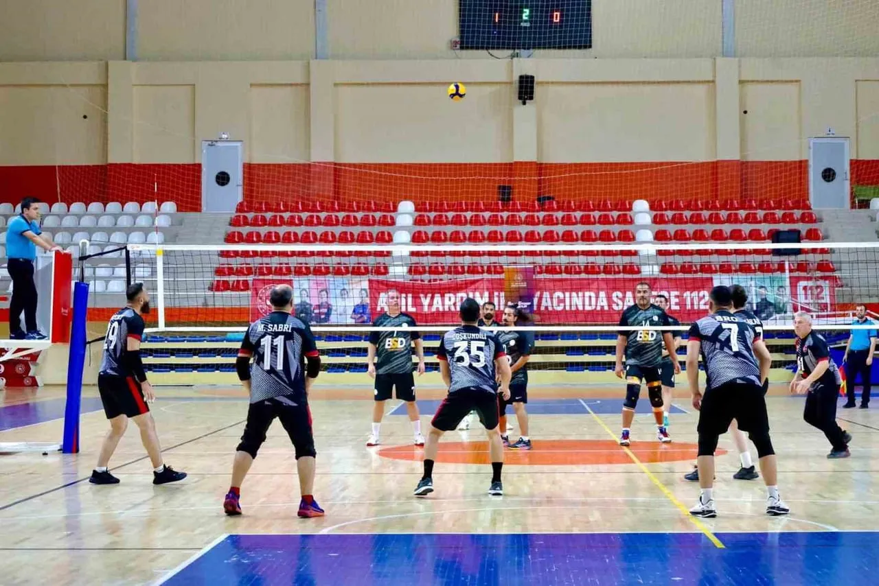 BİLECİK’TE VOLEYBOL ŞAMPİYONLARI BELLİ OLDU