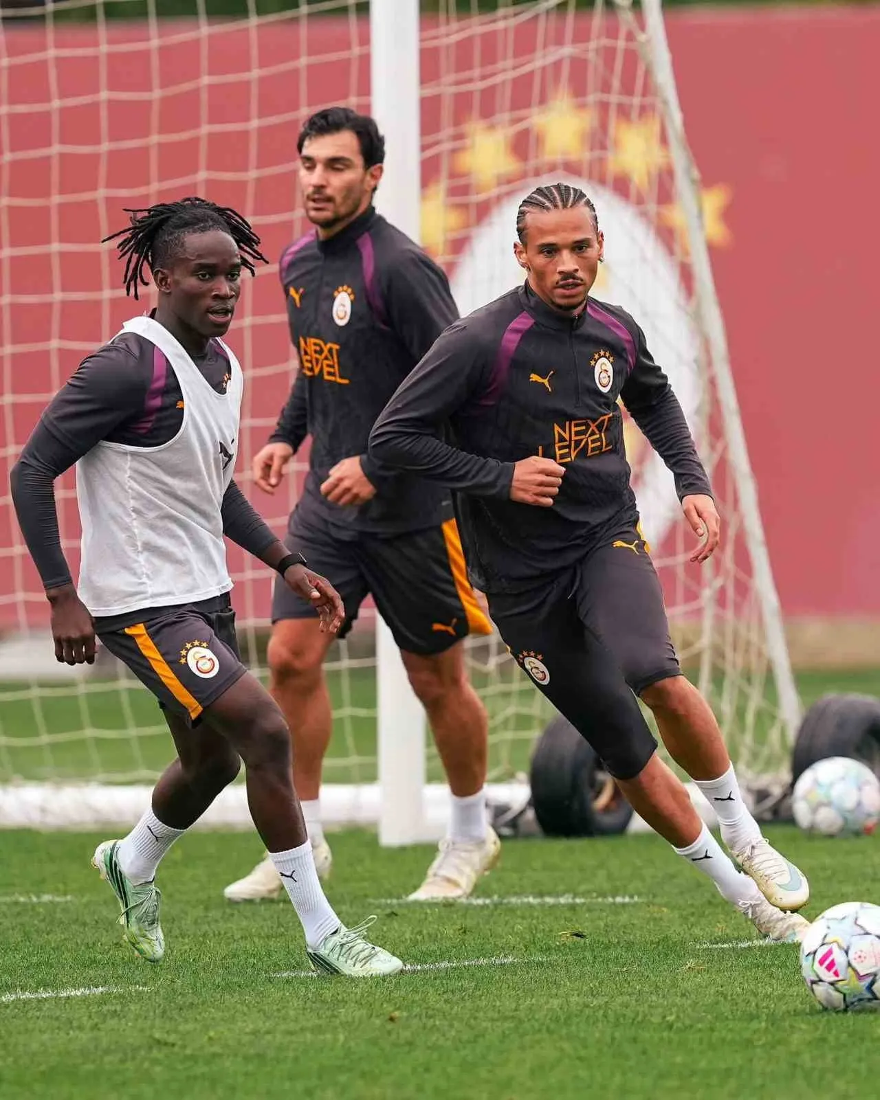 GALATASARAY, UEFA ŞAMPİYONLAR LİGİ'NİN 4. HAFTASINDA SALI GÜNÜ EVİNDE ALMAN EKİBİ STUTTGART İLE...