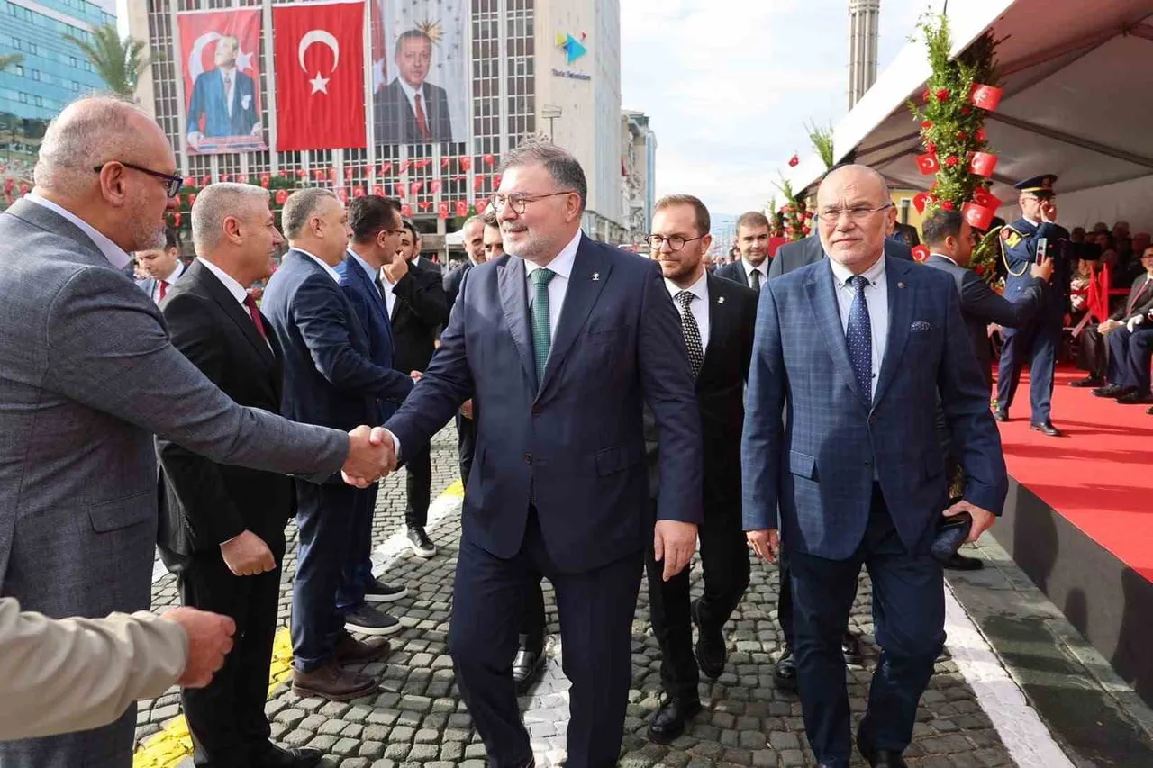 AK PARTİ İZMİR İL BAŞKANI BİLAL SAYGILI, CUMHURİYET’İN İLANININ 103’ÜNCÜ YIL DÖNÜMÜ DOLAYISIYLA...