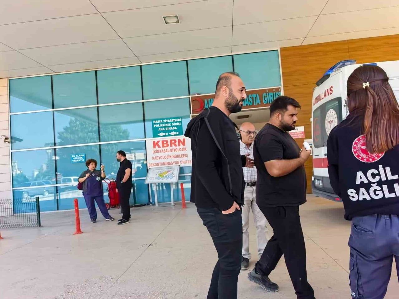 BURSA’NIN İNEGÖL İLÇESİNDE BİR İÇECEK FABRİKASINDA MEYDANA GELEN İŞ KAZASINDA, ELİNİ İŞ MAKİNESİNE...