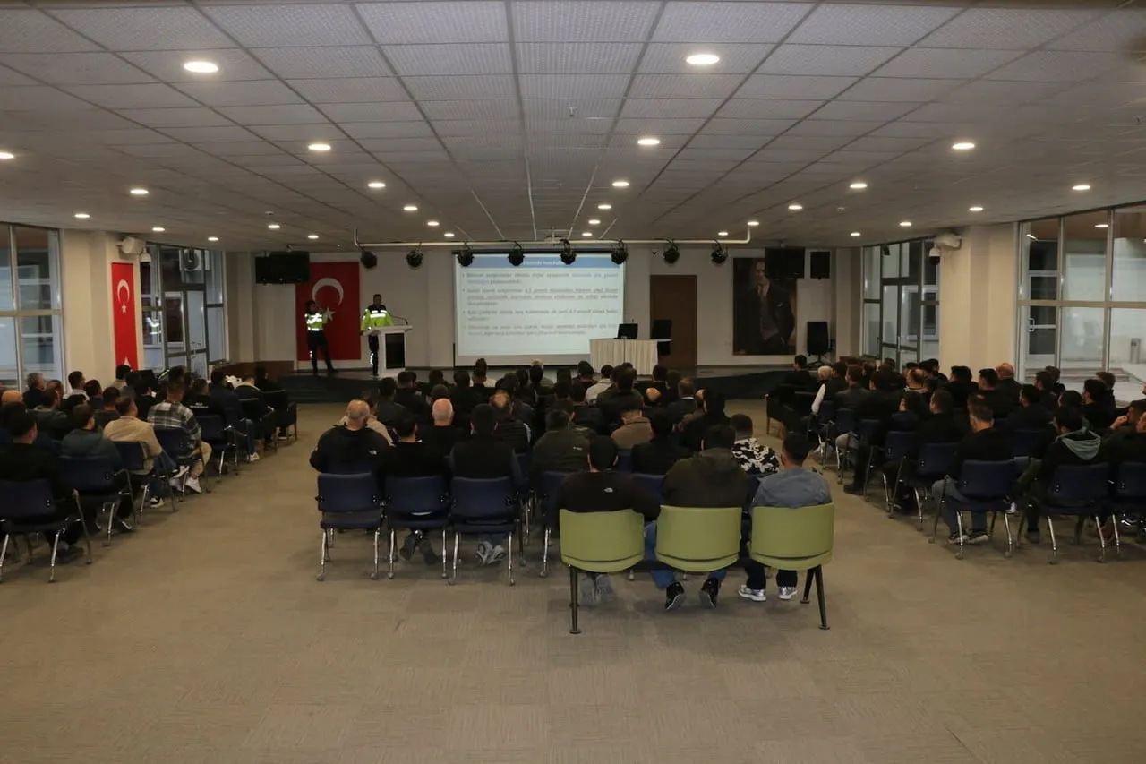 BOLU İL JANDARMA KOMUTANLIĞI EKİPLERİ, BOLU ORMAN BÖLGE MÜDÜRLÜĞÜ BÜNYESİNDE GÖREV YAPAN ŞOFÖRLERE...