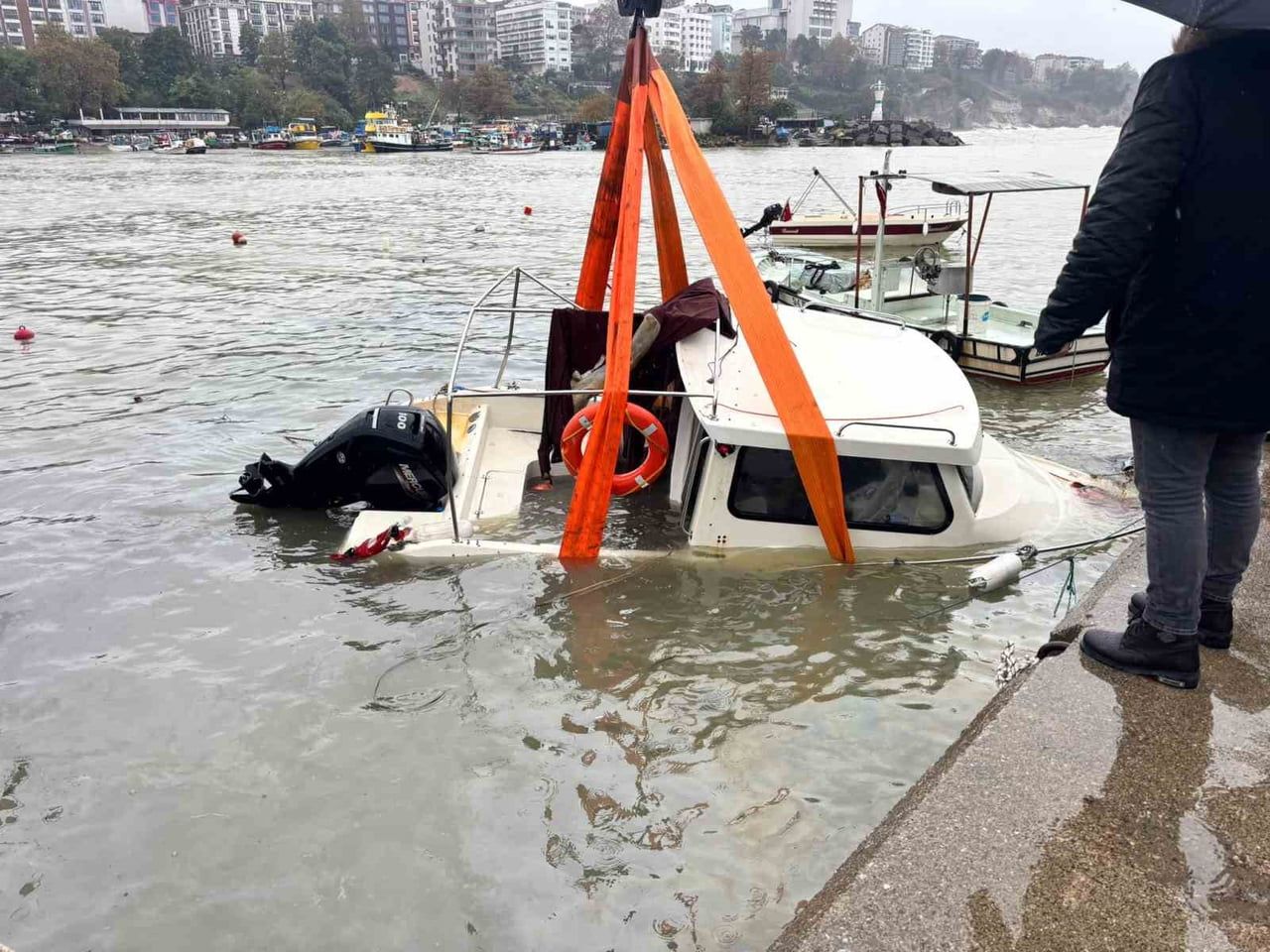 DÜZCE’NİN AKÇAKOCA İLÇESİNDE ETKİLİ OLAN OLUMSUZ HAVA KOŞULLARI VE ŞİDDETLİ YAĞIŞ NEDENİYLE...
