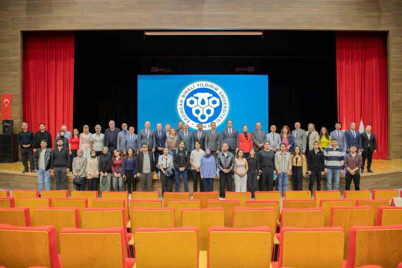 EBYÜ’DE "TERÖRSÜZ TÜRKİYE SÜRECİNDE TARİH-SİYASET-EKONOMİ" PANELİ DÜZENLENDİ