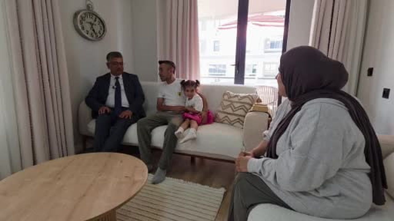 Rektör Kızıltoprak'tan 18 yıl sonra yeniden uyuyabilen Gazi Mehmet Tüfek'e anlamlı ziyaret