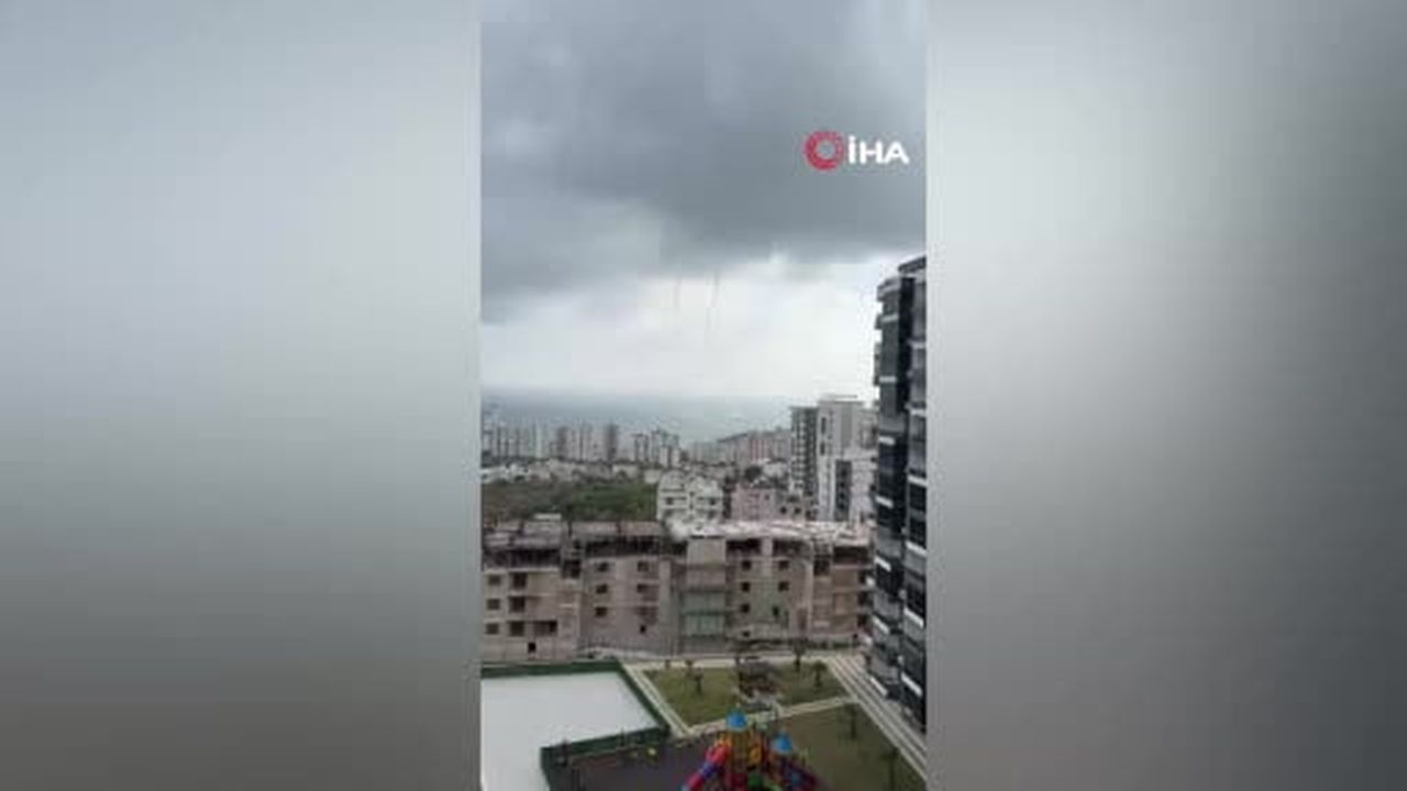 Akdeniz'de çifte hortum böyle görüntülendi