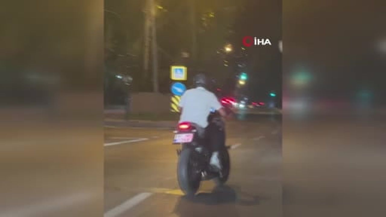 Motosikletin tehlikeli hareketi kamerada