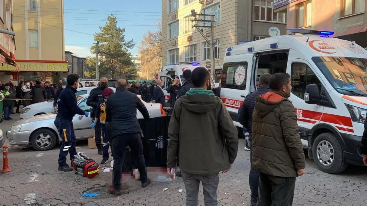 KAYSERİ’DE ÜÇ KİŞİNİN ÖLDÜRÜLDÜĞÜ HUNAT MAHALLESİ CİNAYETİ DAVASINDA, OLAYIN ARDINDAN YURT DIŞINA...