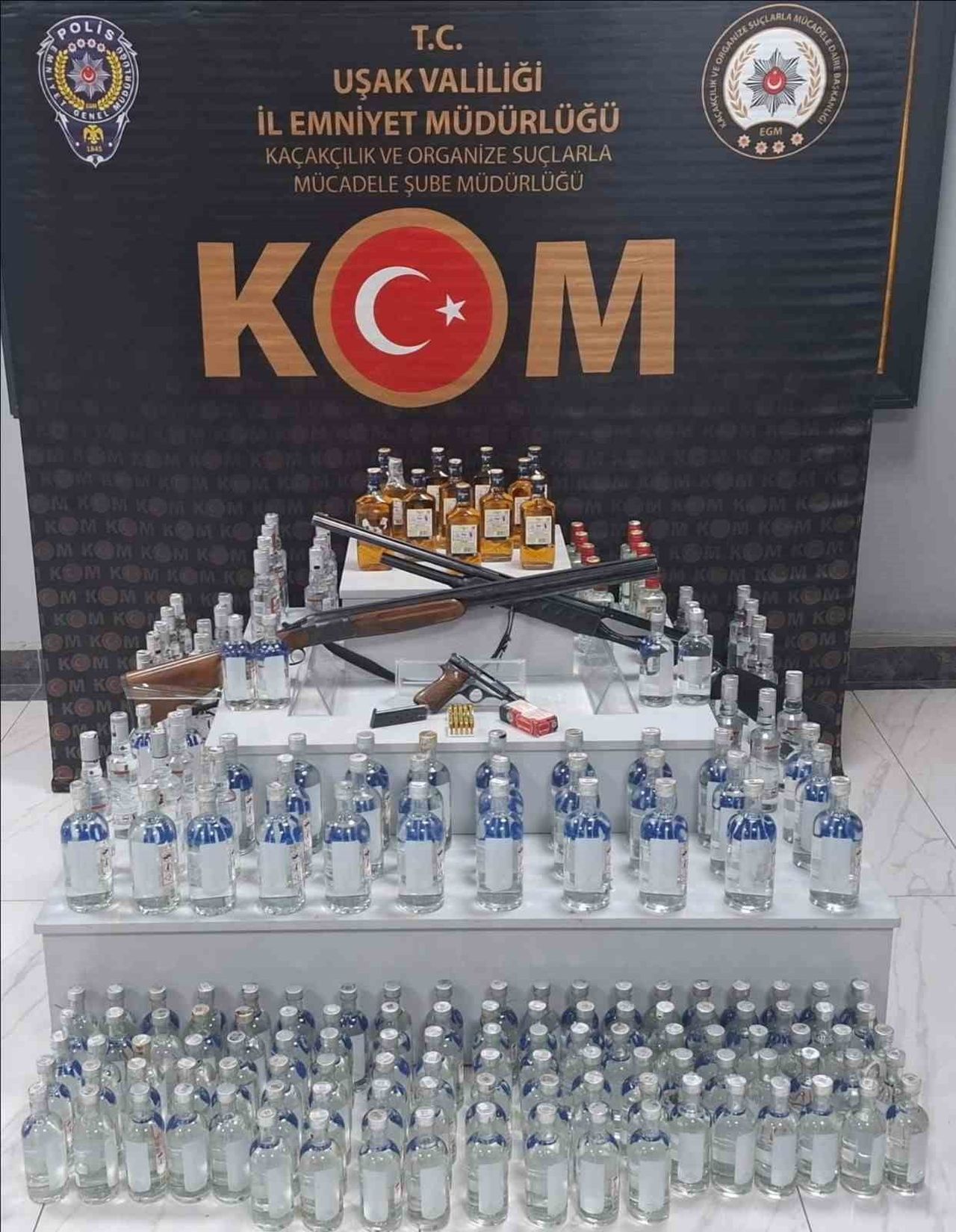 OPERASYON KAPSAMINDA ELE GEÇİRİLEN KAÇAK ALKOLLER.
