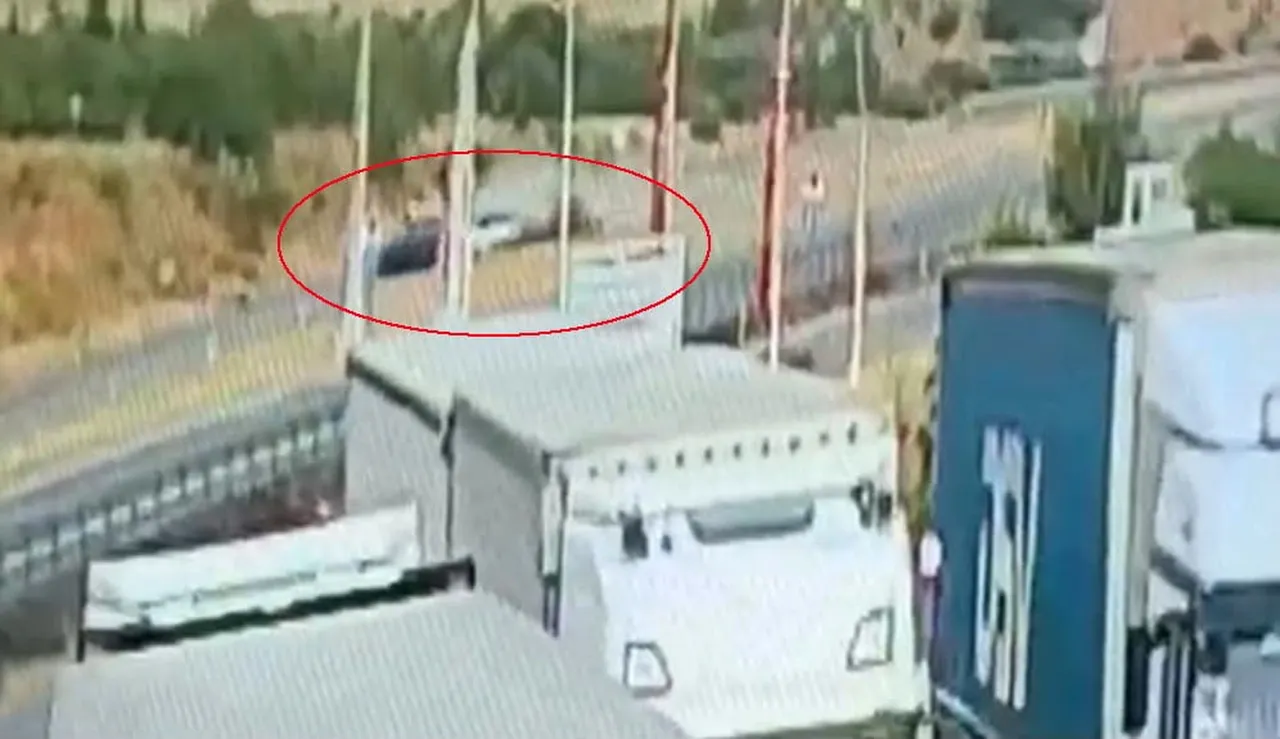 KAZA ANINA AİT GÜVENLİK KAMERASI GÖRÜNTÜLERİ ORTAYA ÇIKTI.