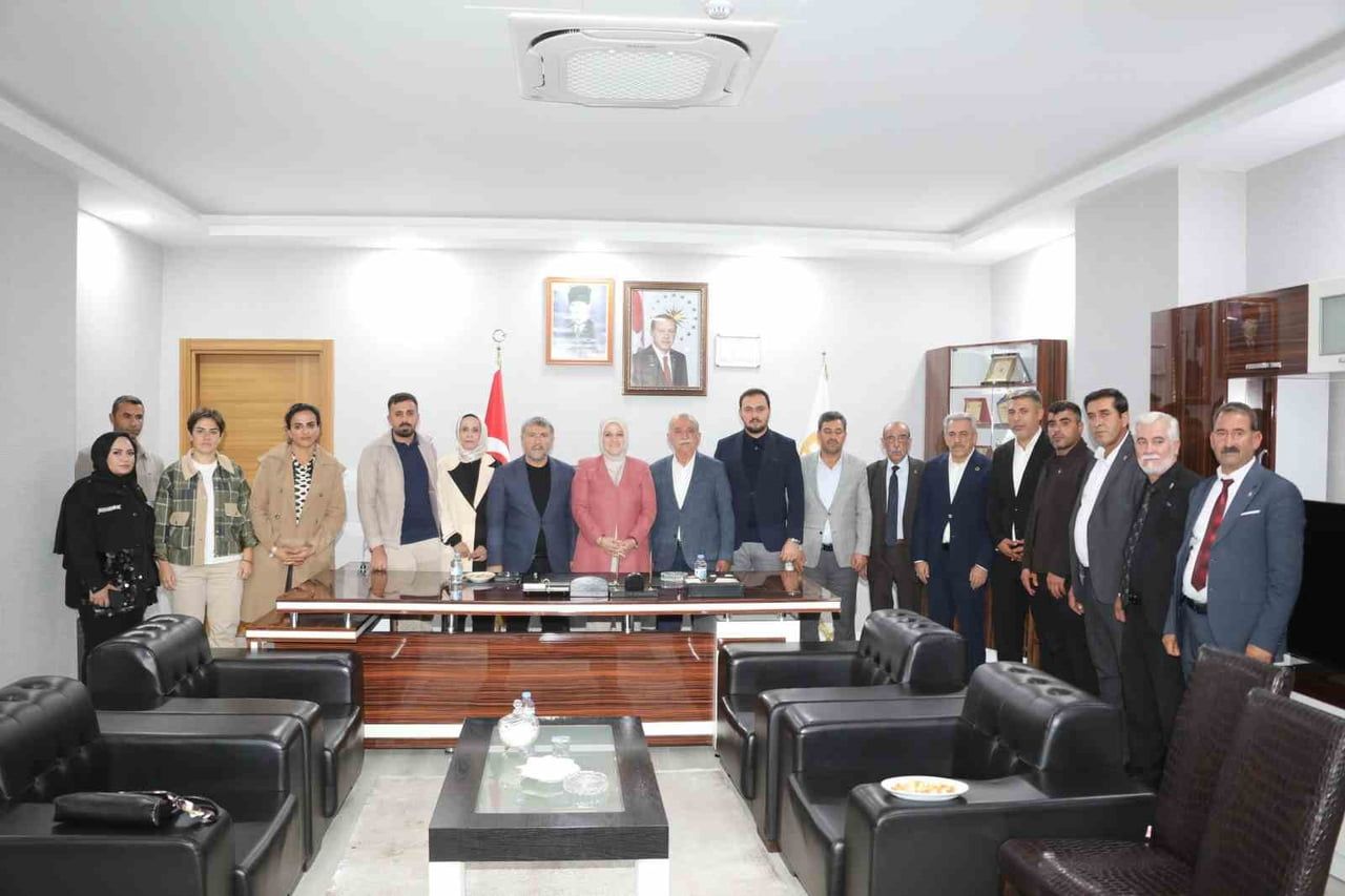PALU BELEDİYE BAŞKANI MUHAMMET SEPTİOĞLU’NUN AK PARTİ’YE KATILMASININ ARDINDAN, BUGÜN DE 5...