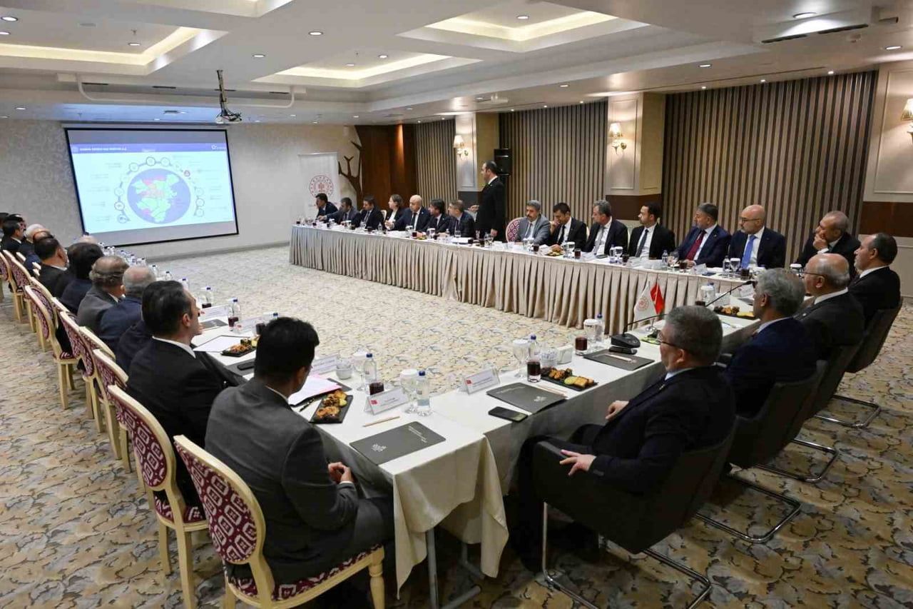 DENİZLİ’NİN TURİZM POTANSİYELİNİ GÜÇLENDİRMEK, KARAHAYIT’IN DOĞAL GAZ İHTİYACINI KARŞILAMAK VE...