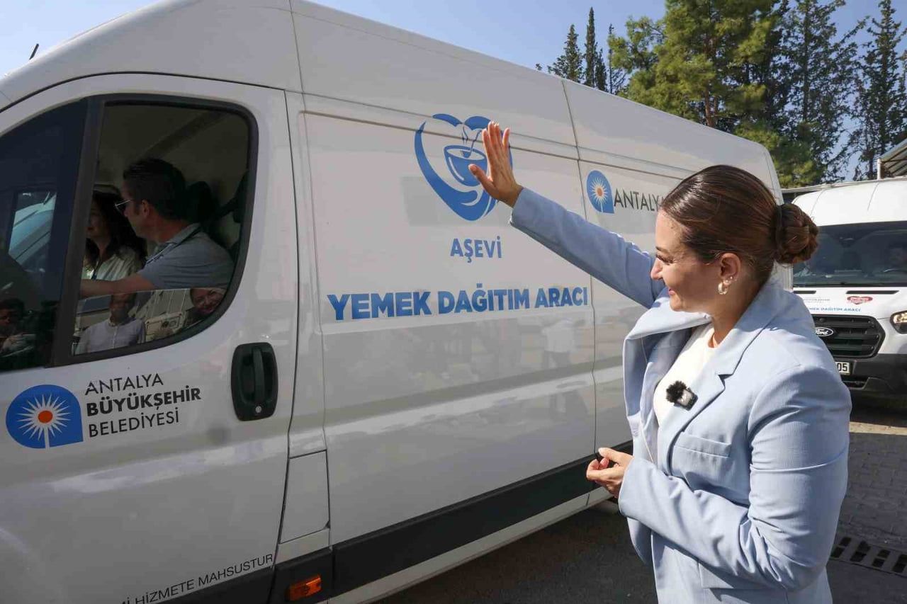 ANTALYA BÜYÜKŞEHİR BELEDİYESİ BAŞKAN VEKİLİ BÜŞRA ÖZDEMİR, GÜNE BÜYÜKŞEHİR BELEDİYESİ MERKEZ...