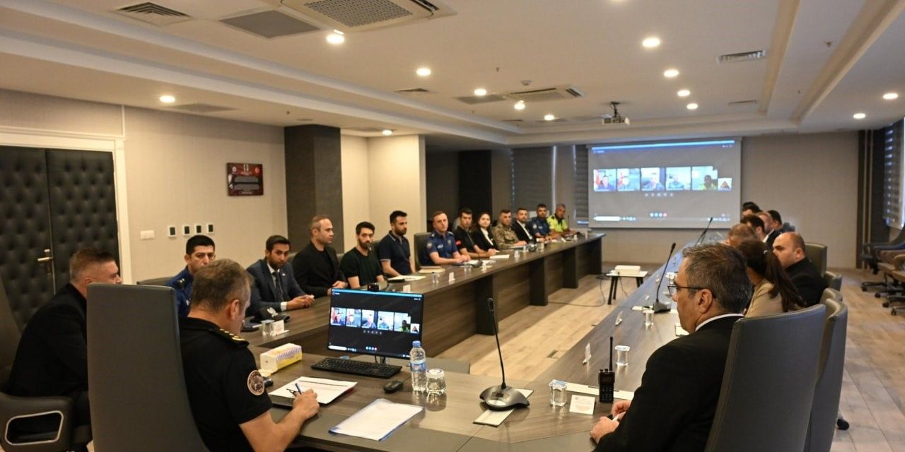 ŞIRNAK’TA 2026-2027 EĞİTİM-ÖĞRETİM YILININ BAŞLAMASINA GÜNLER KALA OKUL GÜVENLİĞİ İÇİN DÜĞMEYE...