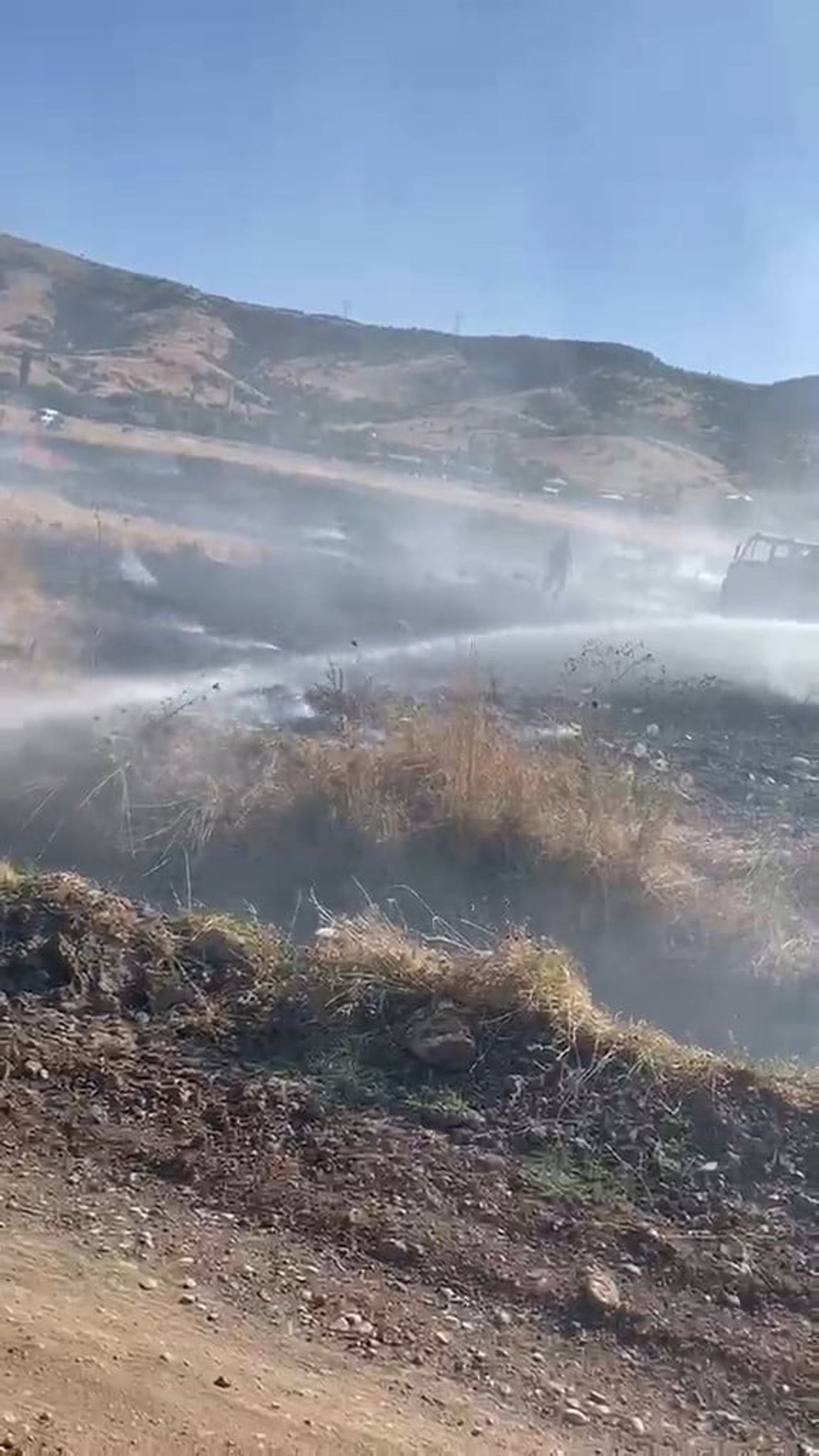 ELAZIĞ’IN KARAKOÇAN İLÇESİNDE ÇIKAN ARAZİ YANGINI, KONTROL ALTINA ALINARAK SÖNDÜRÜLDÜ