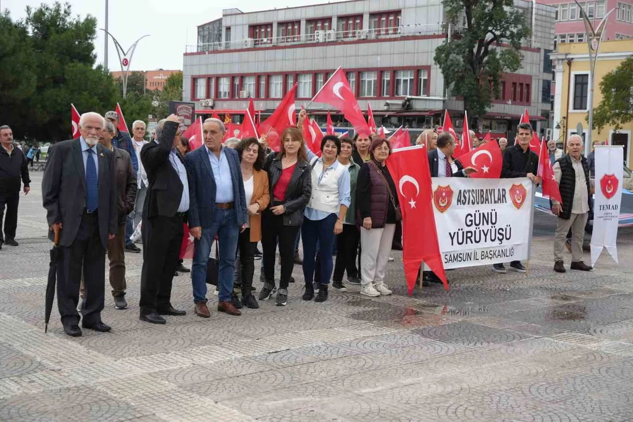 SAMSUN'DA 17 EKİM ASTSUBAYLAR GÜNÜ DOLAYISIYLA YÜRÜYÜŞ DÜZENLEYEN EMEKLİ ASTSUBAYLAR, TAZMİNAT VE...